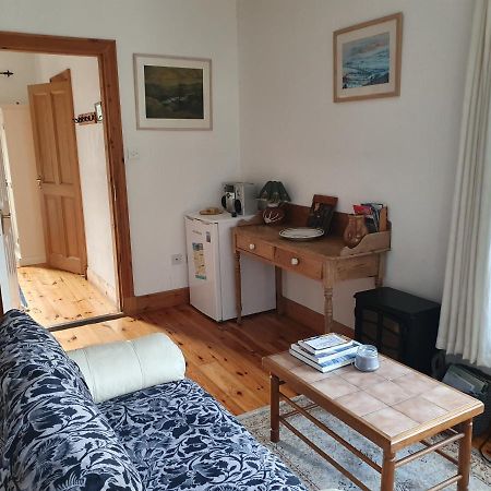 Cosy Self Contained Cottage With Stunning Views Killaloe Exterior foto