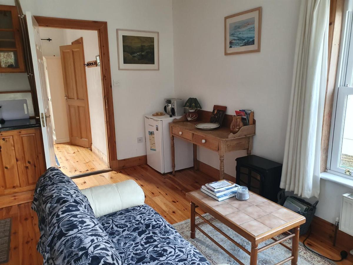 Cosy Self Contained Cottage With Stunning Views Killaloe Exterior foto