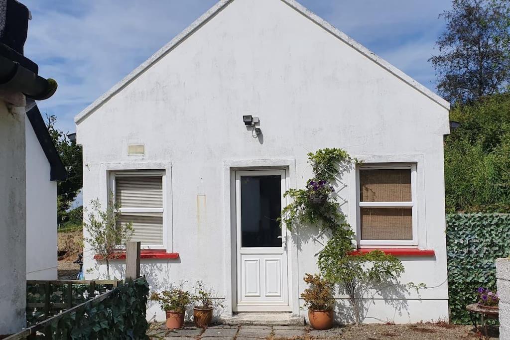 Cosy Self Contained Cottage With Stunning Views Killaloe Exterior foto